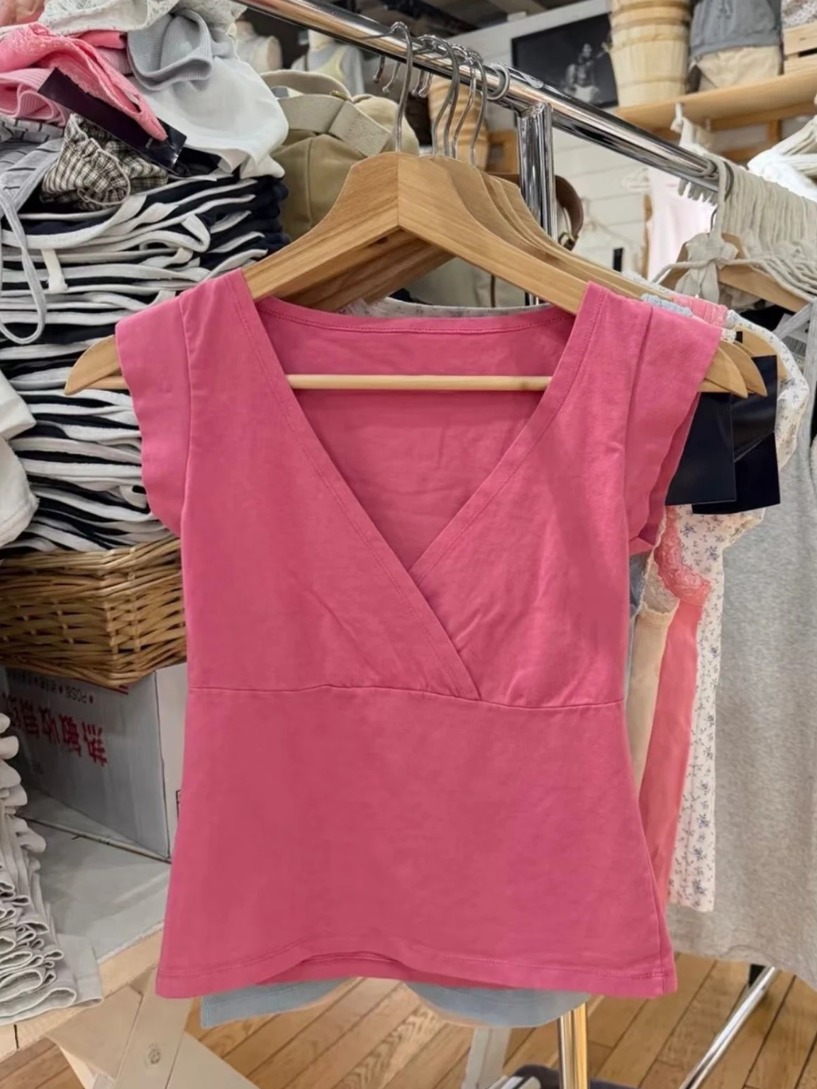 New Rose Red Slim Crop Top Woman Sexy V-neck Short Sleeve Cotton Cropped T-shirt Solid Casual Simple Sweet All-match Tee Tops image 3