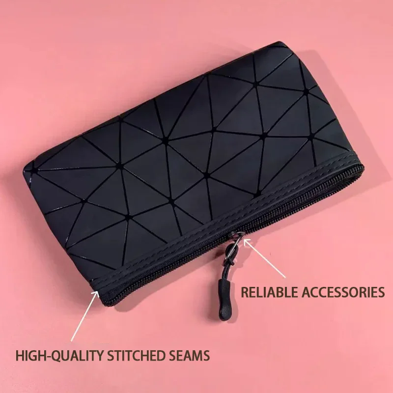 Simple And Portable Cosmetic Storage Bag Geometric Patterns Travel Organizer