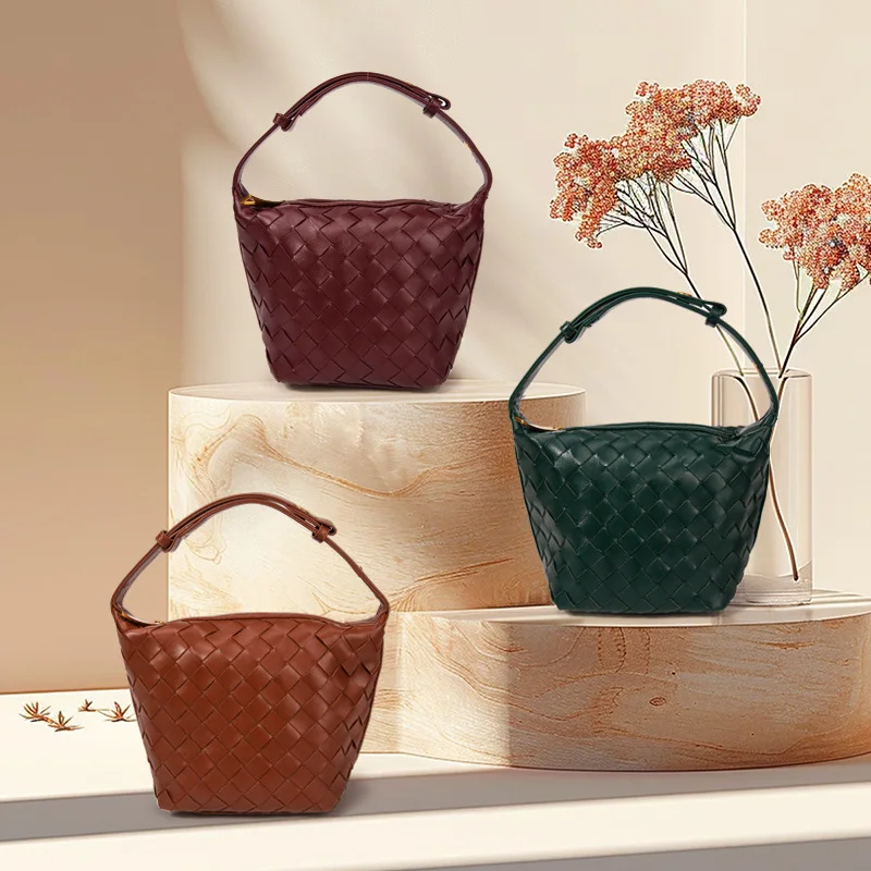 

Cross-border New Trendy Hand-woven Bucket Bag European American Fashion Retro Portable Messenger Bag