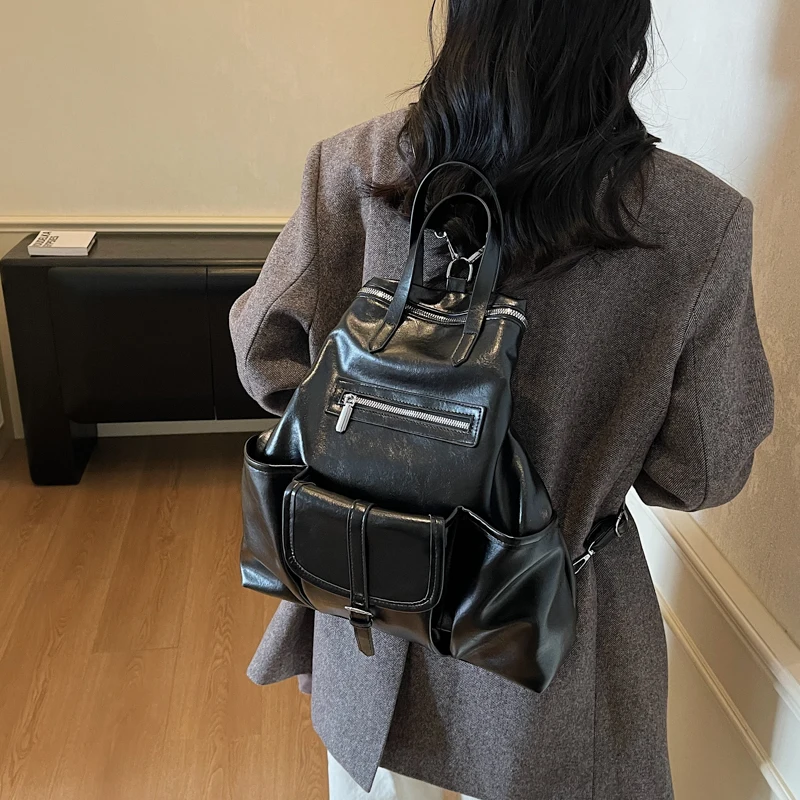 حقيبة ظهر نسائية كبيرة من جلد البولي يوريثان من Leftside 2025 فاخرة مصممة بعلامة تجارية جديدة فاخرة حقائب ظهر كلاسيكية بسيطة للسيدات #2