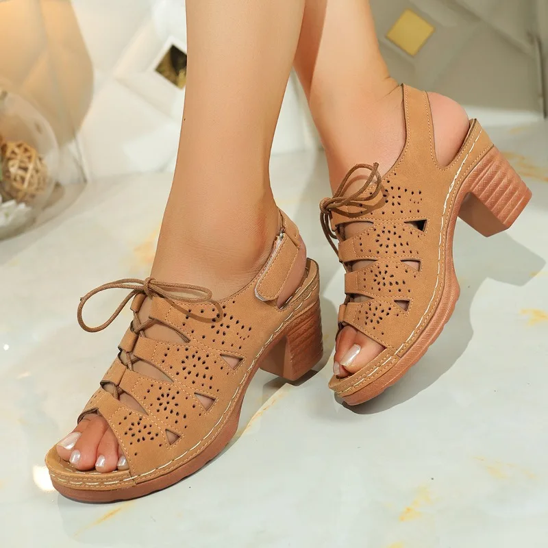 

Новинка 2023 года, женские босоножки на высоком каблуке в стиле ретро, большие размеры, нескользящие тапочки на толстой подошве, летние удобные удобные пляжные туфли на массивной платформе