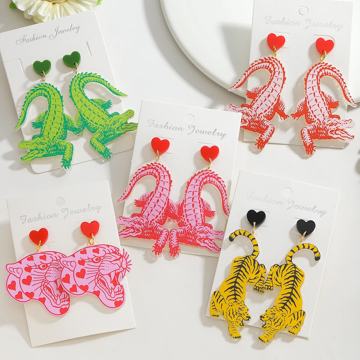 أفضل سيدة ملونة الاكريليك القلب التمساح النمر استرخى أقراط للنساء لطيف الحيوان أقراط عطلة هدايا الحفلات مجوهرات