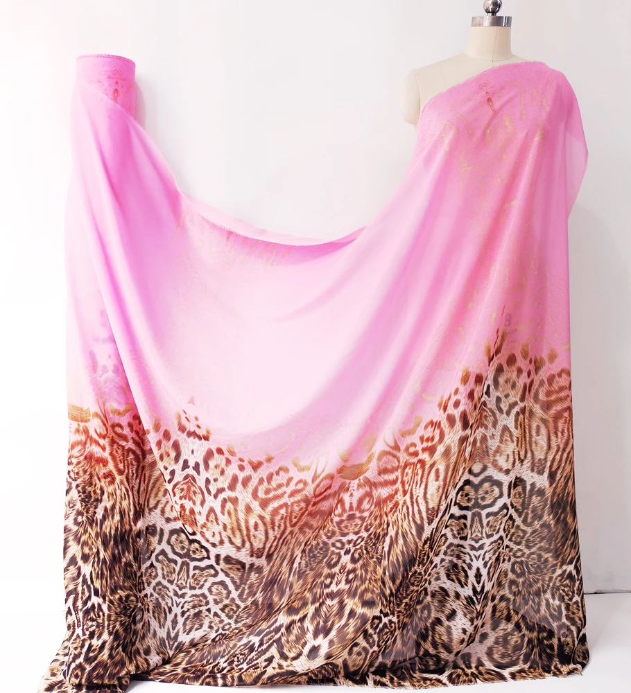 Drucken Sie Chiffon 58'' breit nach Meter digital rosa Leoparden-Chiffon-Stoff für Kleider – Detail 3