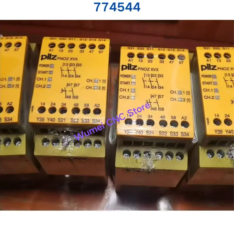 

brand new for PILZ relay PNOZ XV3 774544 1 piece
