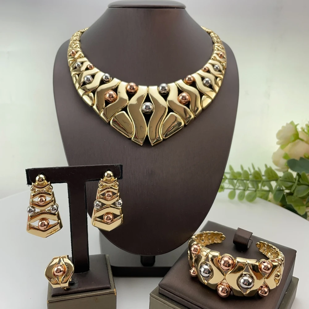 fashion-italian-dubai-gold-plated-jewelry-set-simple-style-big-pendant-necklace-light-weight-jewelry-set-for-woman-fhk29324