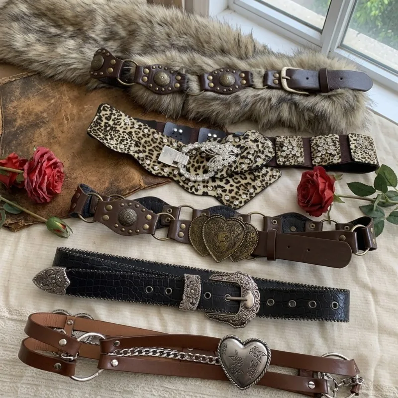 y2k-ヒョウ柄スタッズベルト美的ラインストーン蝶バックルウエストベルト女性のためのヴィンテージパンクヒップホップウエストバンド新しい