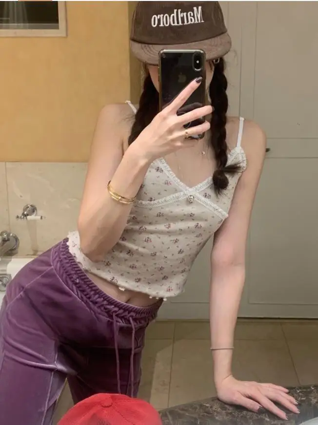 قميص داخلي نسائي فريد من نوعه بتصميم زهري كلاسيكي من الدانتيل، نحيف ومتعدد الاستخدامات وبسيط التصميم للنساء الشابات