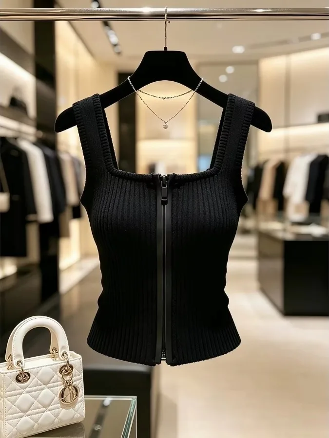 Fashionable Black Knitted Vest for Women Stylish Mature Light Summer Top Square Collar Short Length Zipper Closure Knitwear