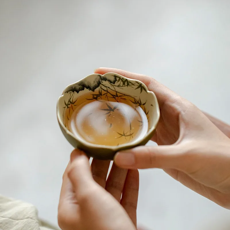 

Hand painted golden bamboo antique ceramic master cup kung fu tea set flower mouth tea cup household tea cup