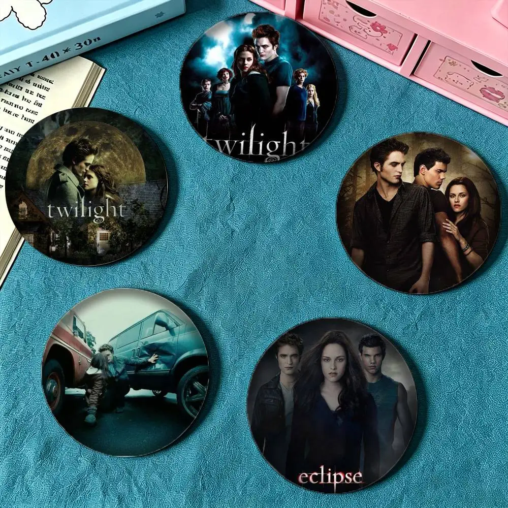 The Twilight Saga Edward Cullen Vampire 25mm 32mm 44mm 58mm 75mm Brooches Badges Pins for Accessories Gift