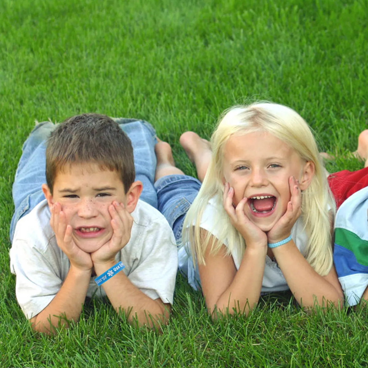 

Набор из 4 силиконовых медицинских браслетов-предупреждений, толстые водонепроницаемые наручные ремешки для детей, защитные браслеты, украшения для фестивалей, детские браслеты