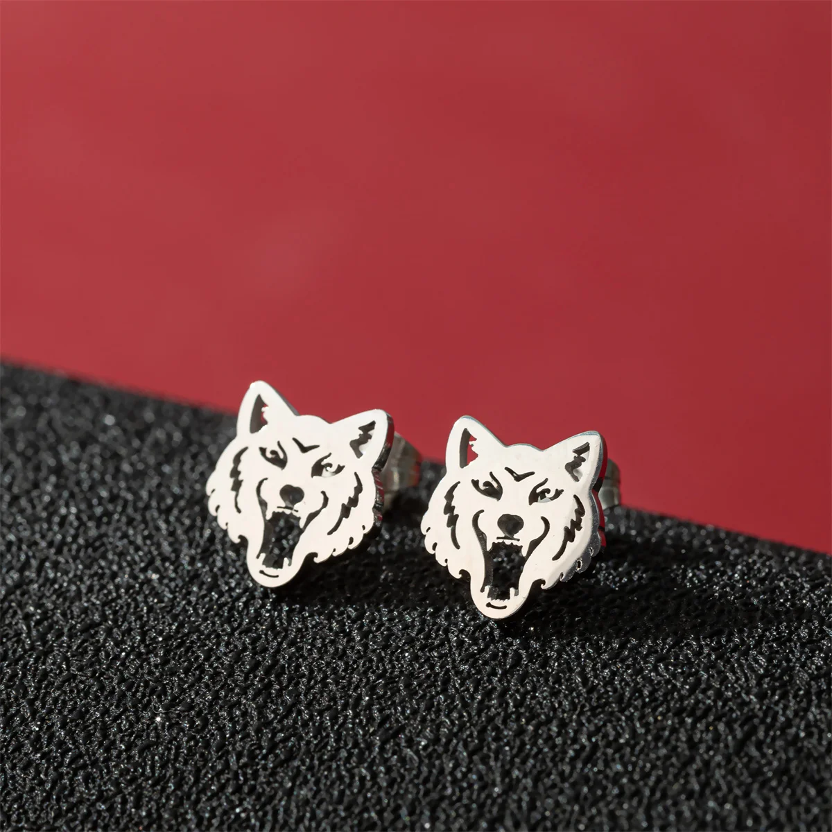 Punk Stainless Steel Vicious Wolf Head Earrings For Women Mini Animal Ear Piercing Stud Earrings Tragus Jewelry Wholesale