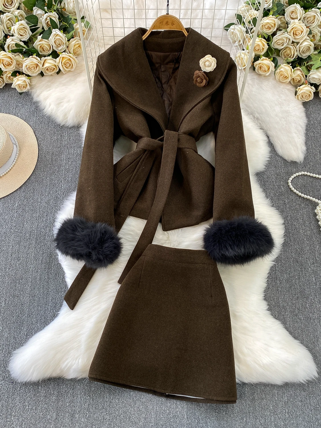   Floral Embellied And Ort Rock Set Heavy Stickerei Sve Splicing 3D Flower Design Faionable Two-Pie...