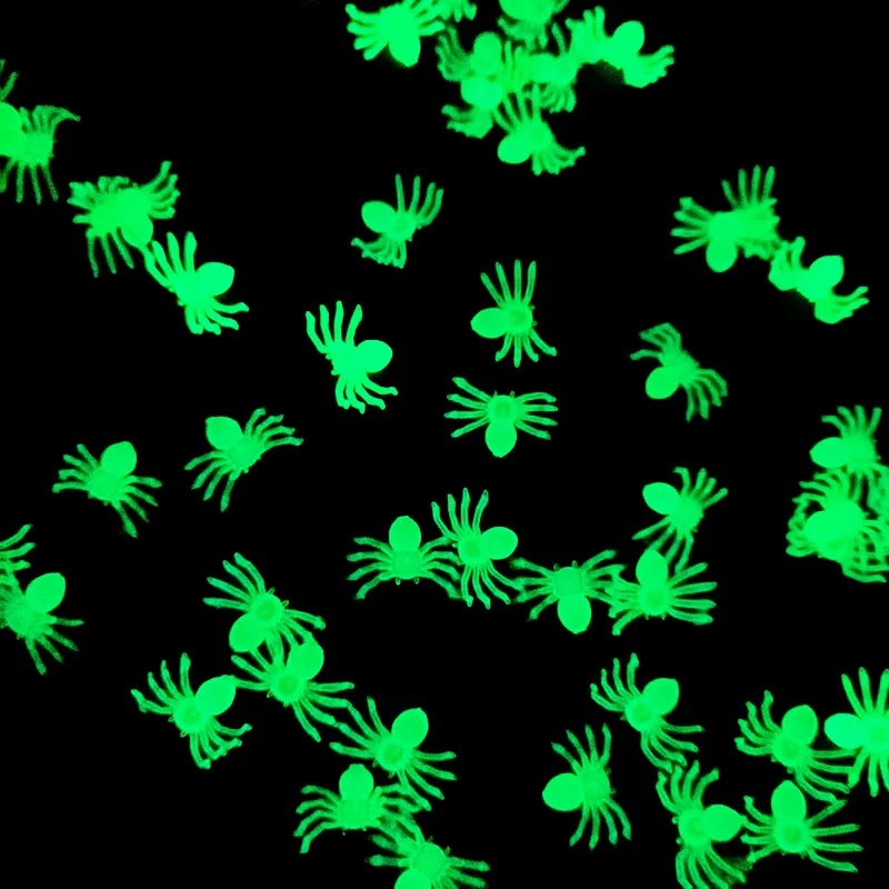 50Pcs Halloween Luminous Spiders Mini Horror Spider Glow In The Dark Halloween Party Decorations Haunted House Scary Props