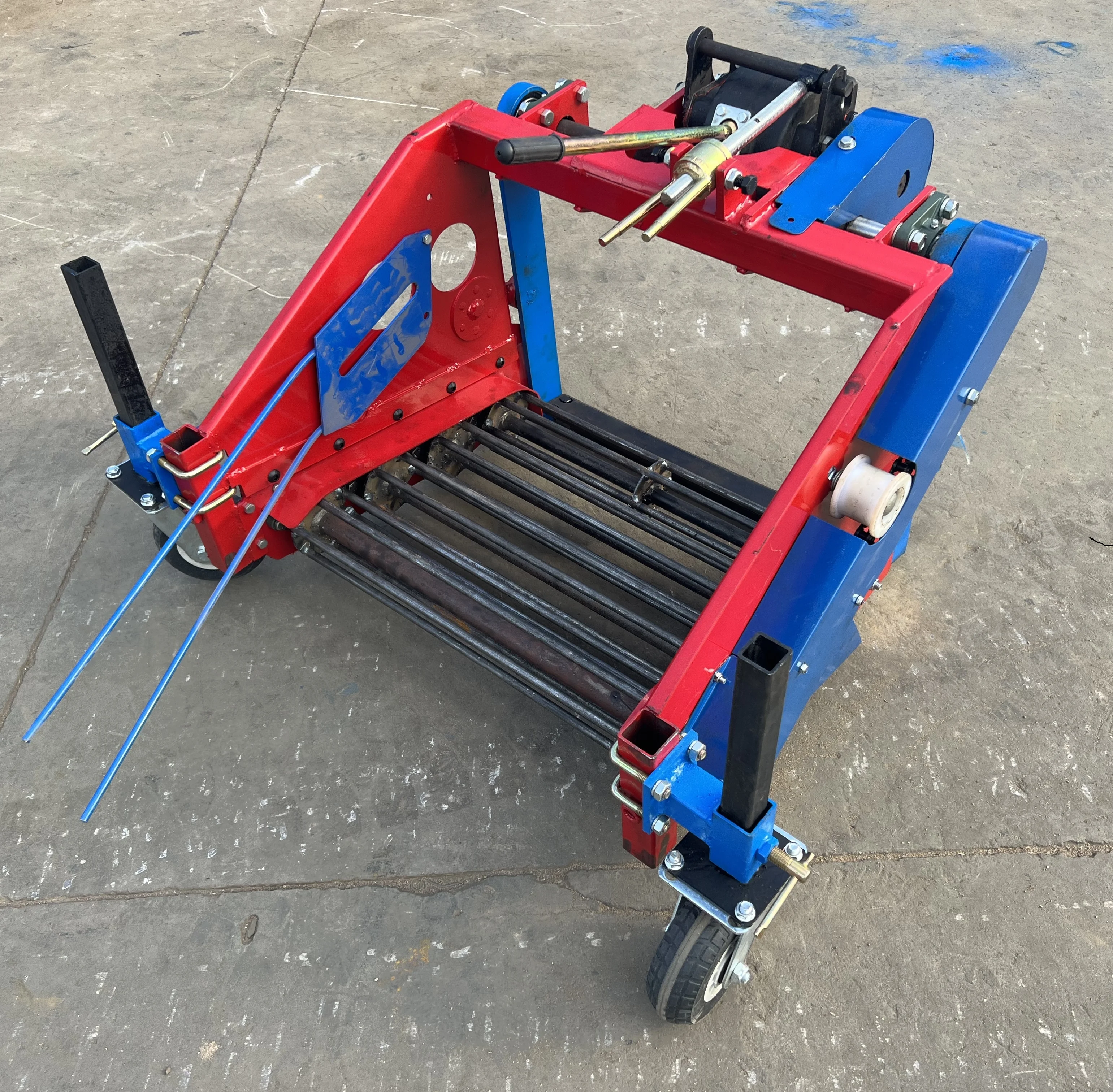 

Agricultural walking tractor rear multi functional potato onion garlic cassava Harvester Peanut groundnut Harvesting machine