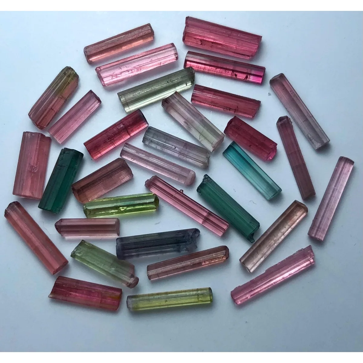 Brazilian Elbaite Stone Specimens, 10g 5-15mm Natural Mix, Display Case for Shelf Decor & Educational Specimens