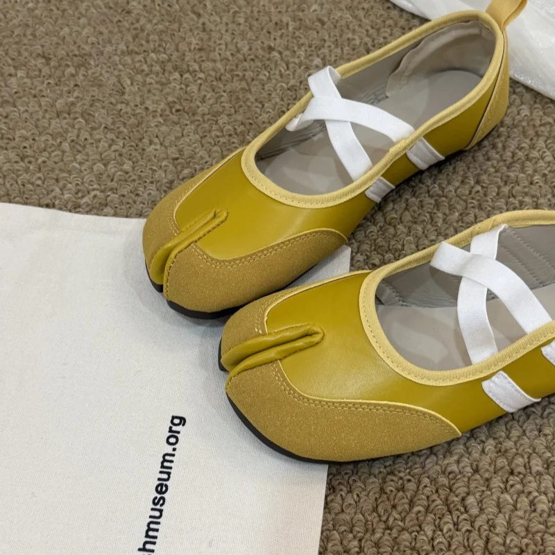 Damen Split-Toe Ballettschuhe aus PU-Leder mit gekreuztem elastischem Riemen, Mary Jane Schuhe, Retro-Flats mit weicher Sohle für den täglichen Gebrauch. – Detail 8