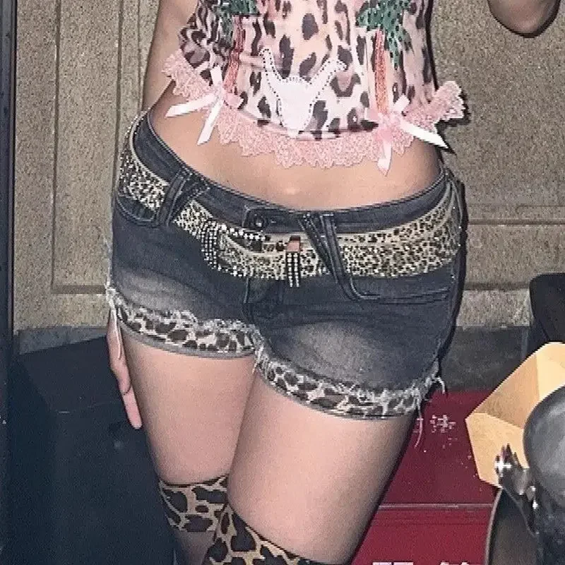 

Сексуальные джинсовые шорты с низкой посадкой в американском стиле ретро, женские летние шорты Y2K для горячих девушек, тонкие уличные повседневные джинсовые шорты в стиле Харадзюку