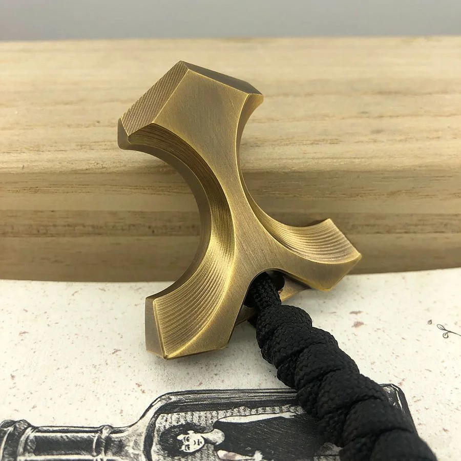 1Pc Brass Outdoor EDC Tactical Tool Multifunctional Men's Necklace Pendant Keychain Partner Emergency Window Breaker