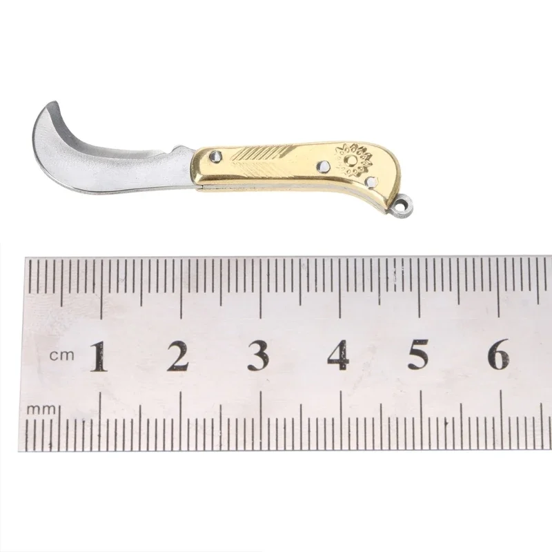 Retro Carving Small Pocket Keychain Mini Folding Folder Knife Brass New