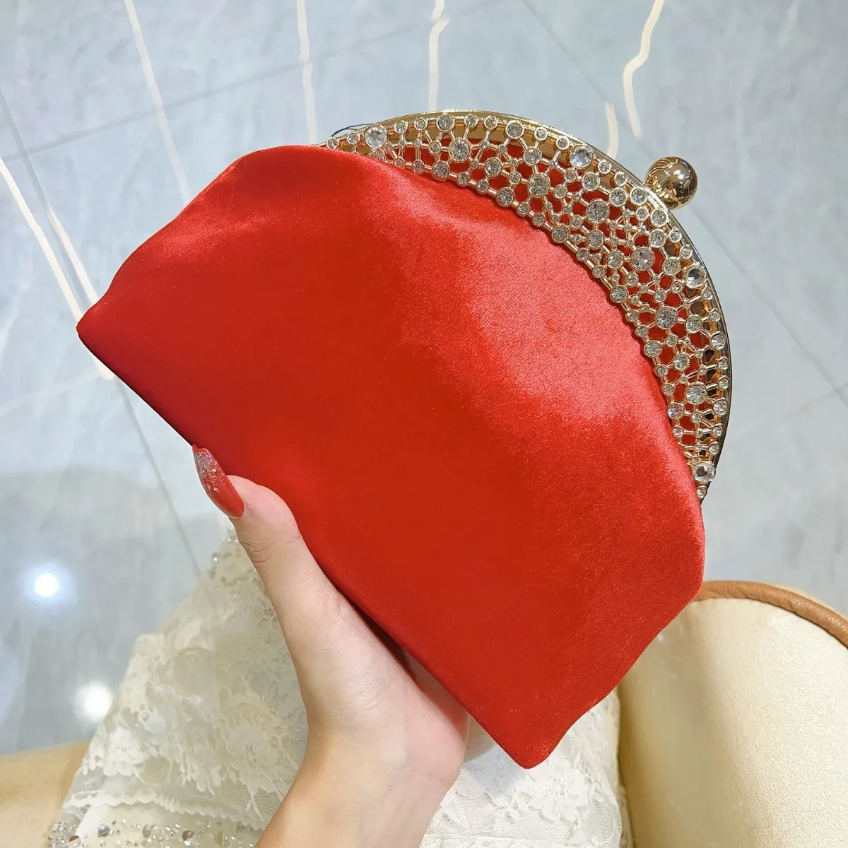 New Diamond Inlay Velvet Evening Bag For Wome Vintage Fashion Silver Black White Small Clutch Handbag Females Party Shoulder Bag