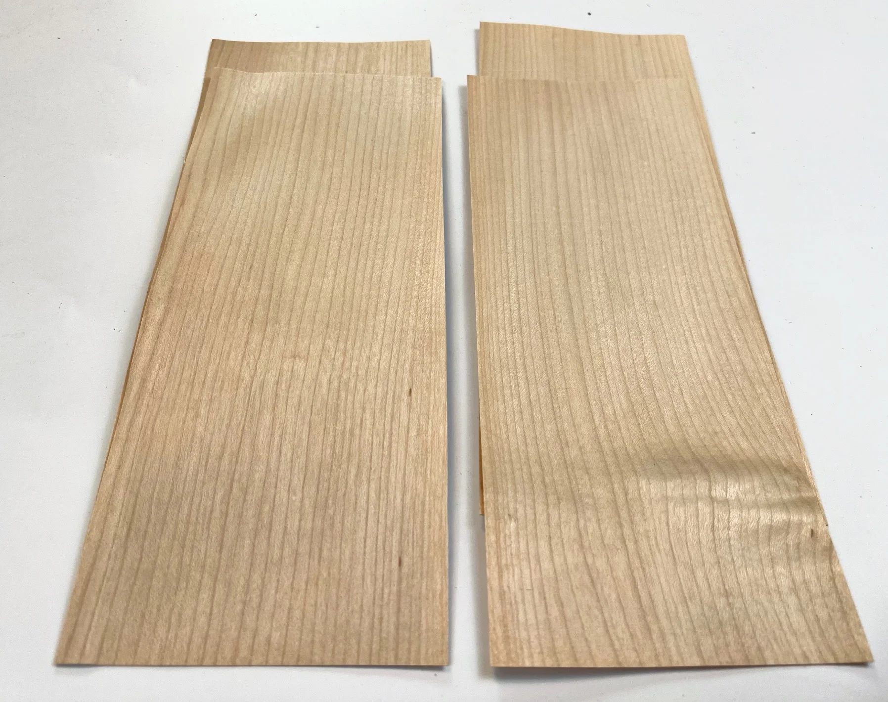 4pcs/lot  Length:250x100mm Thickness:0.4-0.5mm  Natural Maple Straight Grain  High-end Veneer Pure Solid Wood Veneer