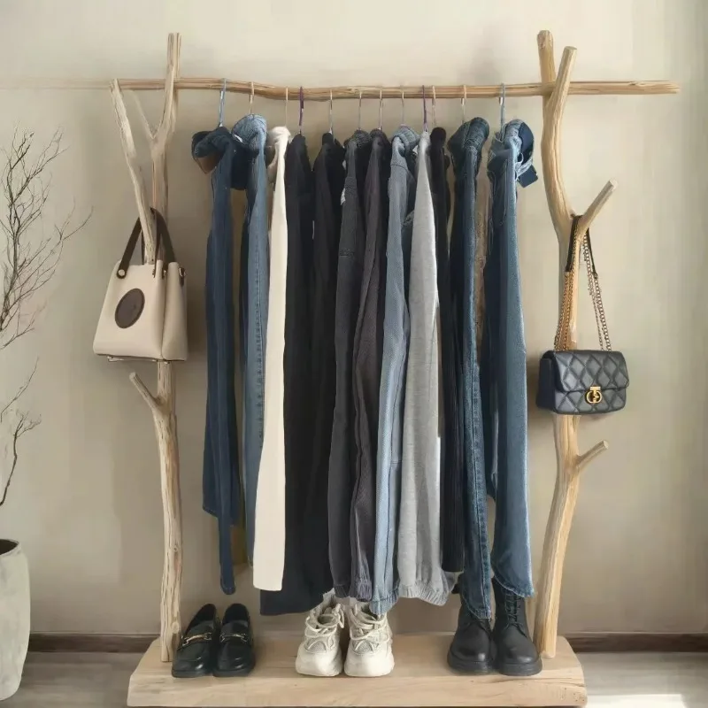 Pure natural log branch coat rack Simple and practical bedroom coat rack Clothing store display rack Floor-to-ceiling hanger