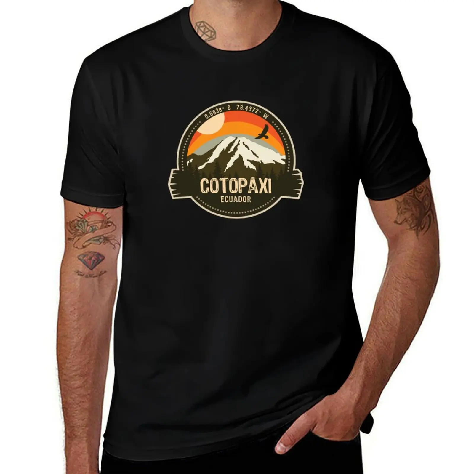 Camisas de hombre, camisa pesada volcánica para hombre, insignia de volcán Retro, camiseta gráfica Vintage Cotopaxi para Ecuador, camiseta de erupción de algodón