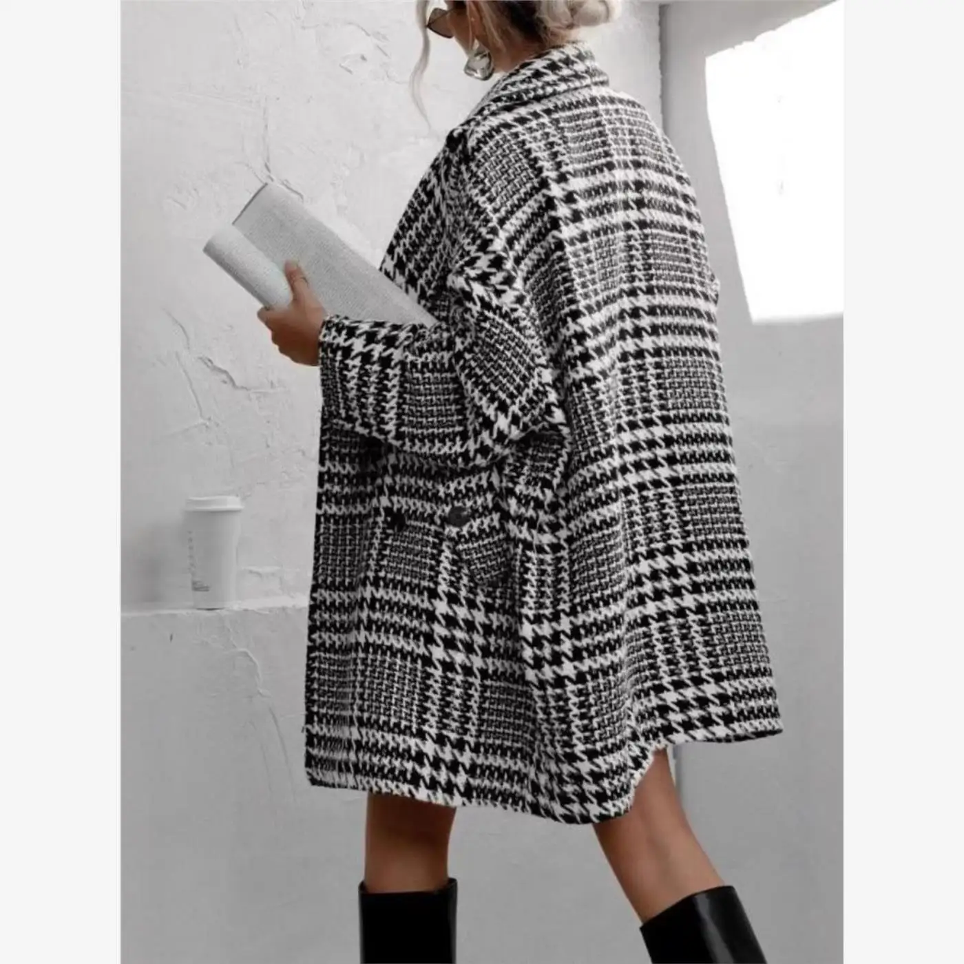 

Ladies' Large Size Loose Mid-Length Woolen Coat with Che Pattern Lazy Sle Women's Faion Outerwear Winter Season Butterf...