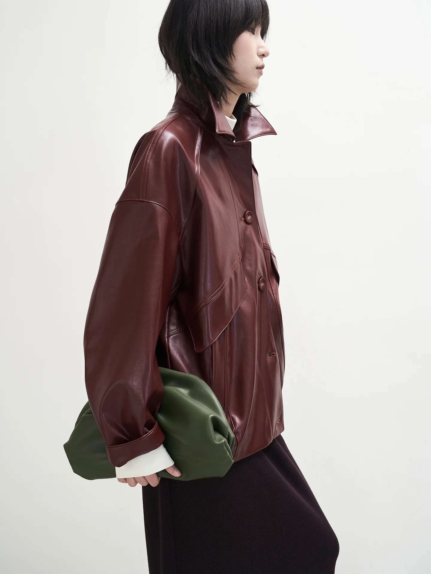 Seei レディース ヴィンテージ スレ オイル ワックス レザー ジャケット ショルダー インサーション グロッシー ラペル コート PU レザー ロング スリーブ レギュラーフィット