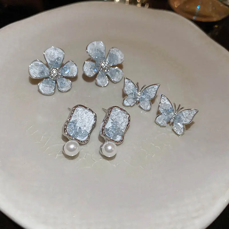 

Korean Fashion Light Blue Crystal Pearl Geometry Earrings for Women Exquisite Elegant Earring Wedding Party Luxury Jewelry Gifts