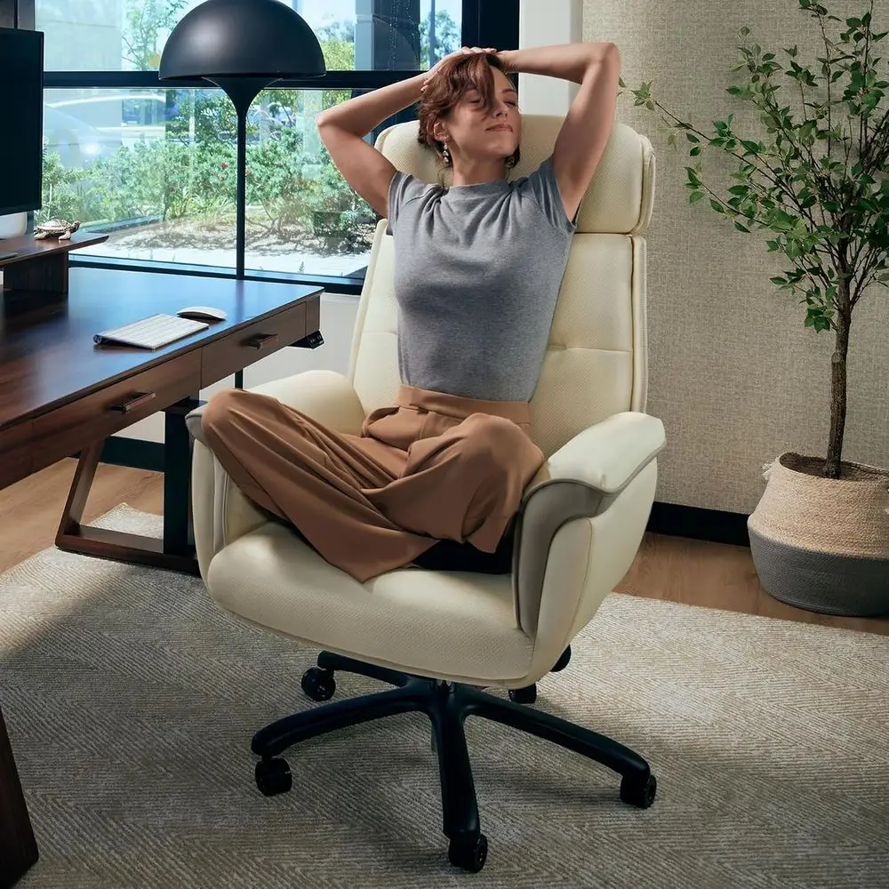 

Эргономичное офисное кресло для высоких и крупных людей, игровое кресло руководителя с подъемной подставкой для ног и мягкими подлокотниками, бежевое