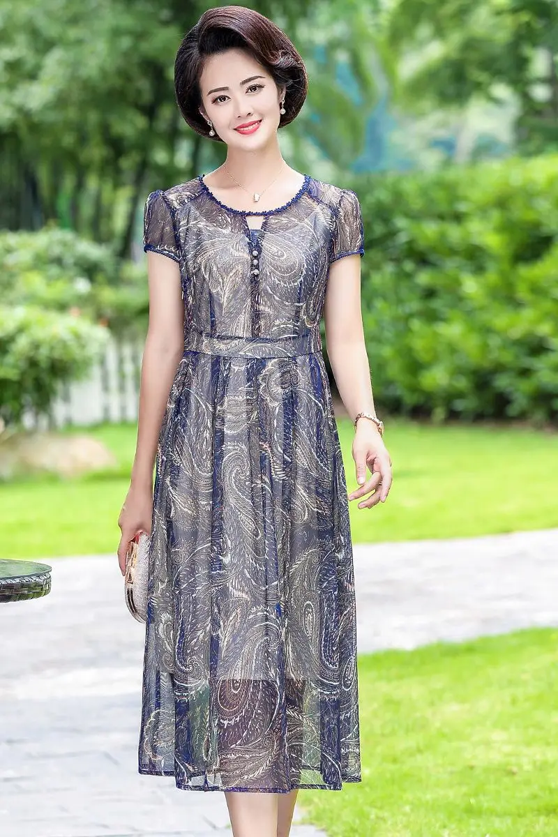 Elegantes Sommerkleid mit Spitzenkragen für Senioren