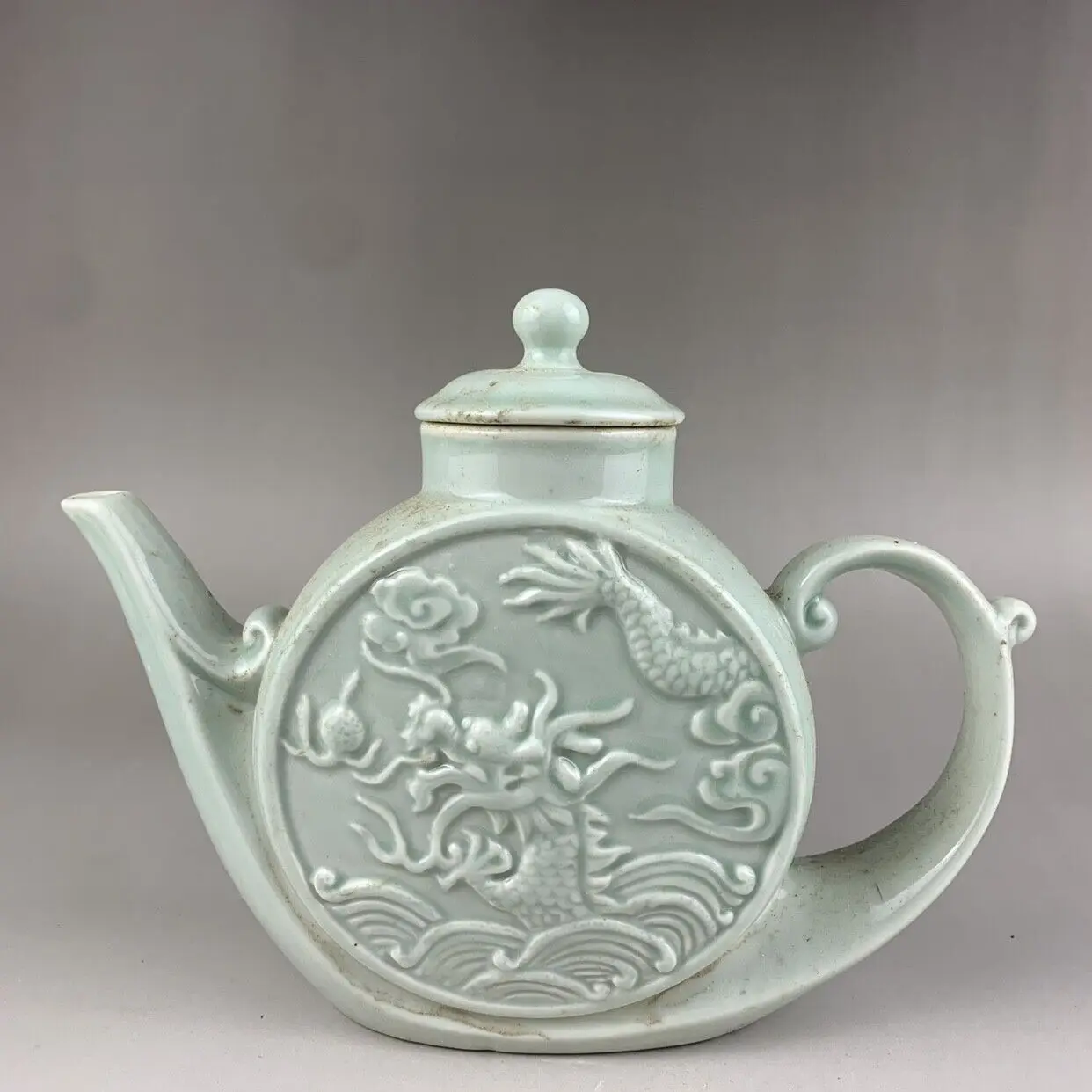 

Chinese Qing Qianlong Celadon Porcelain Carved Dragon Teapot Wine Pot 8.66 inch