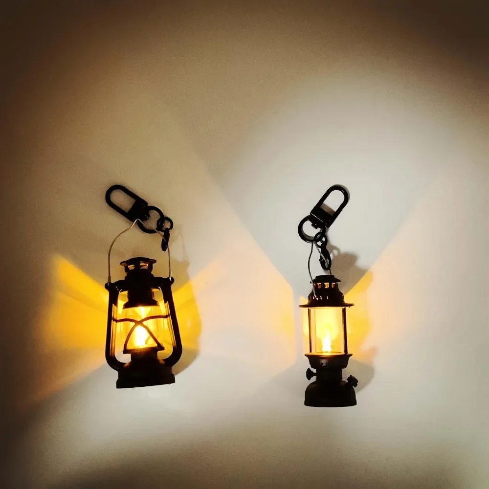 Mini Electronic Candle Lamp Keychain, Vintage Lighting