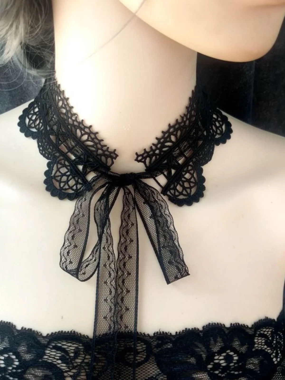 acessorio-de-moda-versatil-e-elegante-com-laco-de-renda-bordado-decorativo