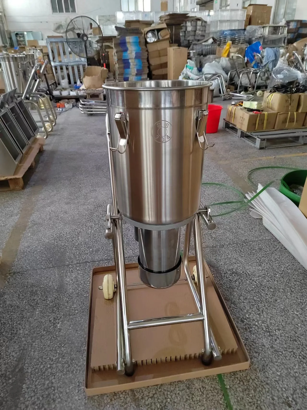 

Commercial Heavy-Duty Electric Meat & Vegetable Processor Large 25L 32L 50L Stainless Steel Grinder Machine
