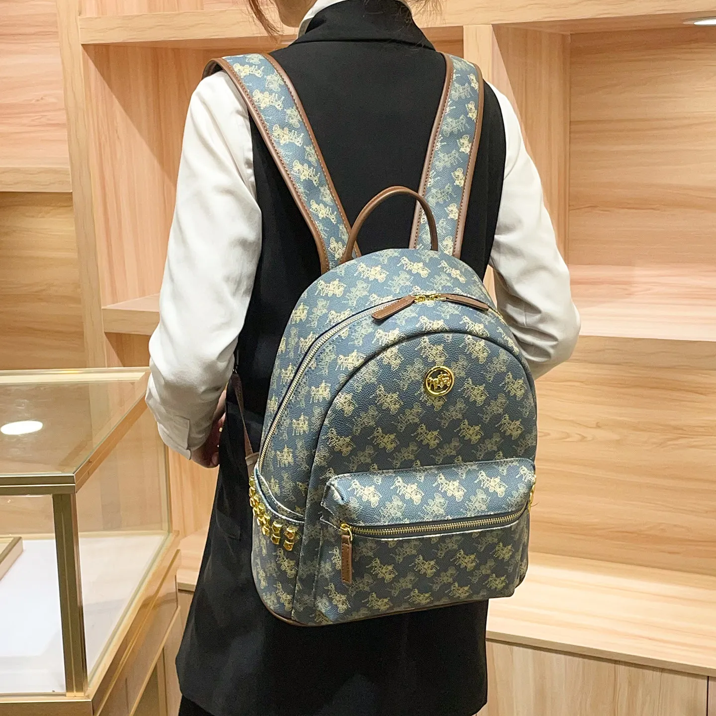 Luxury Minimalist Vintage Diaper Bag Women's Large Capacity Designer Tote Elegant Classic Fashionable Stylish Commuter Shoulder - view 3