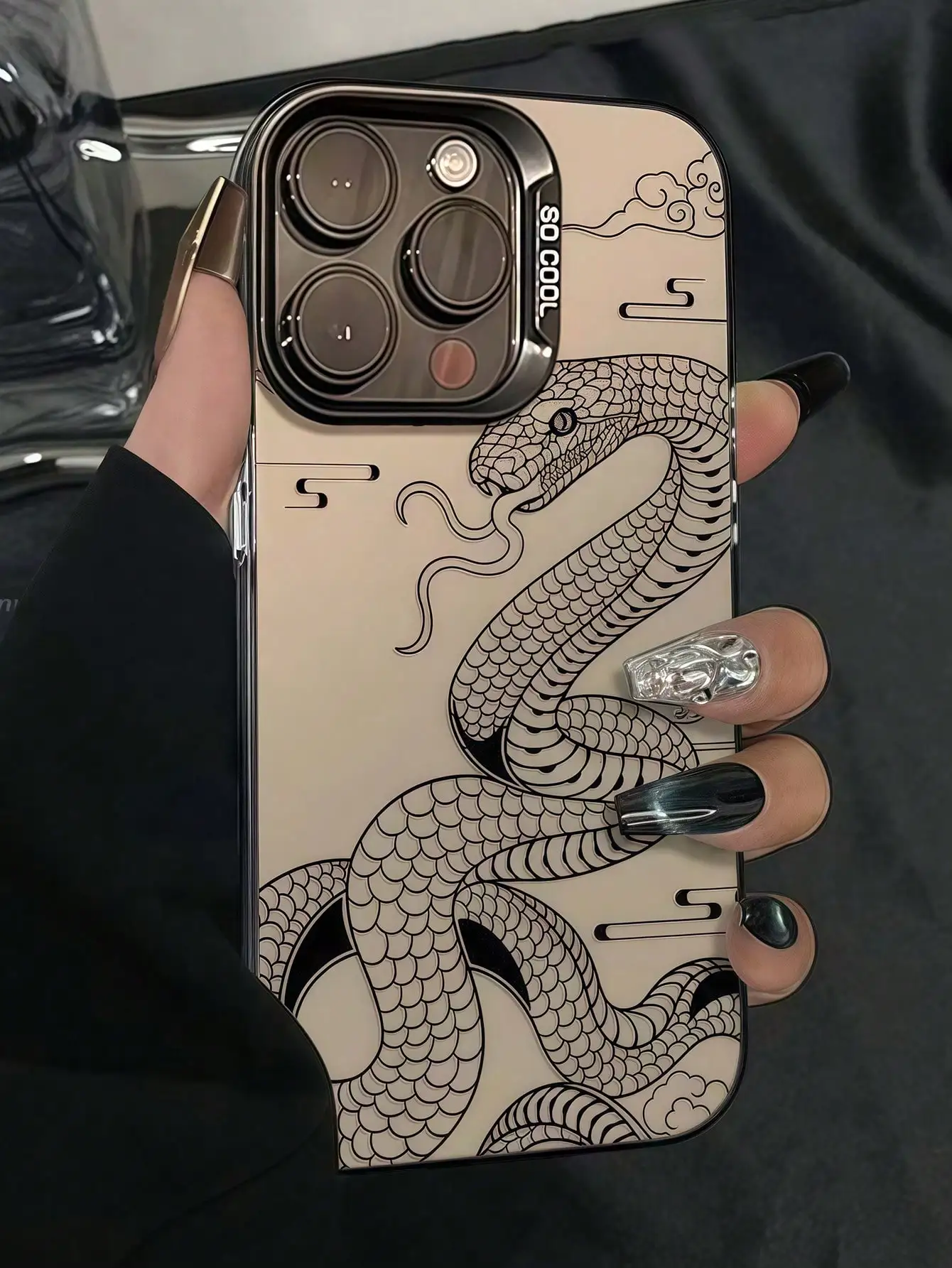 Black Line and Snake Print Full-Body Shockproof Phone Case for IPhone 16, 15, 14, 13, 12, 11 Pro Max