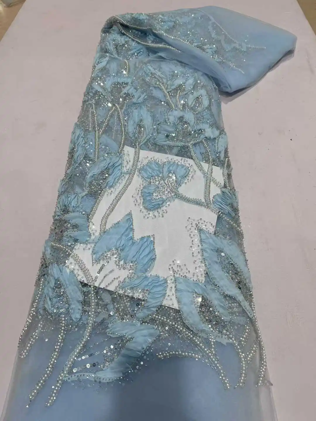 2025 رائجة البيع أحدث النيجيري الأفريقي فرنسا تول أقمشة الدانتيل مع الخرز الترتر الراقية للعروس حفل زفاف خياطة فساتين