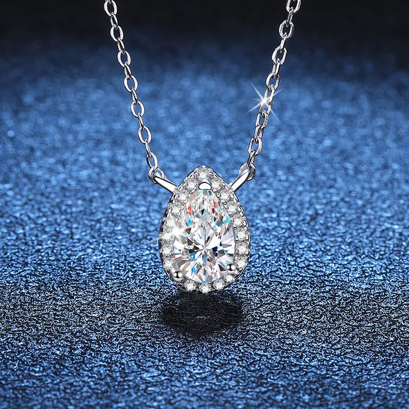 Mozambique Diamond Necklace Platinum PT950 18K Gold Pendant Women'sWhite Gold Micro Inlaid Pear Shaped Mozambique Stone Necklace