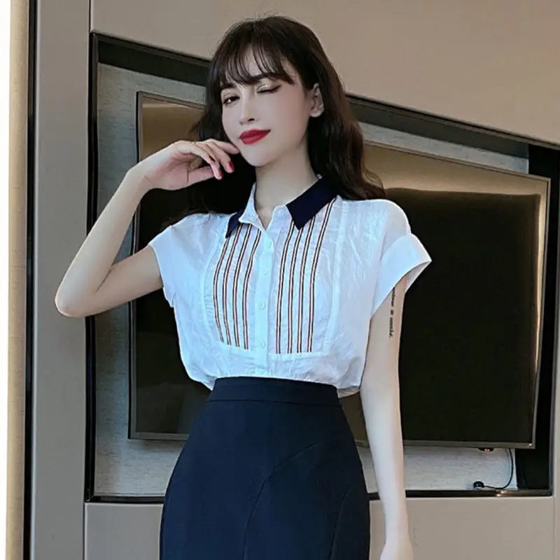 

New Commuting Simple Short-sleeved Striped T-shirt Versatile Lined Thin Top Chiffon Base Shirt for Women in Spring and Summer