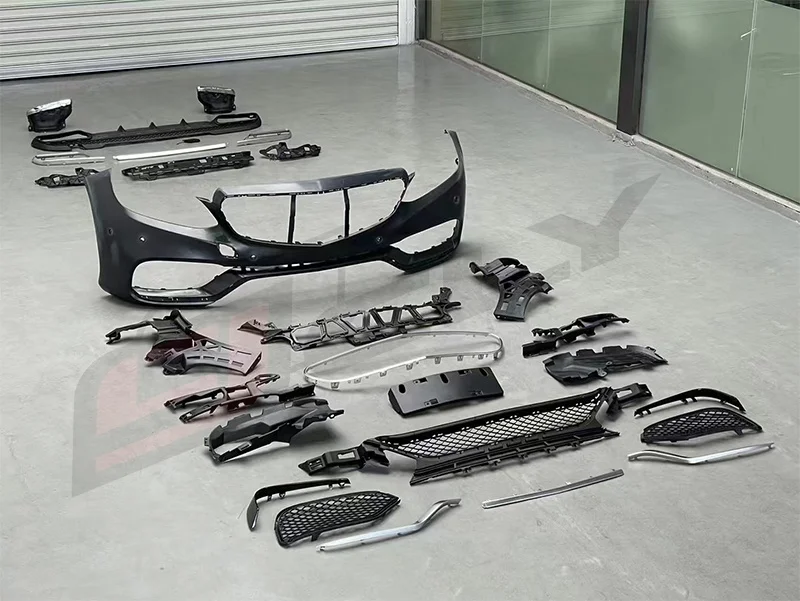 طقم هيكل السيارة لـ 2012-2014 E Class طقم هيكل مصد السيارة ترقية W212 Bodykit E63s نموذج المصد الأمامي مصبغة هود