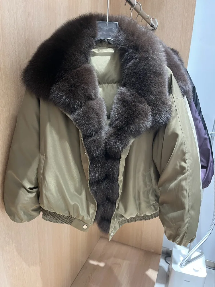 سترة نسائية سترات مبطنة خفيفة الوزن في انتظار سترة شتوية دافئة دافئة للنساء 2025 ملابس نسائية فاخرة