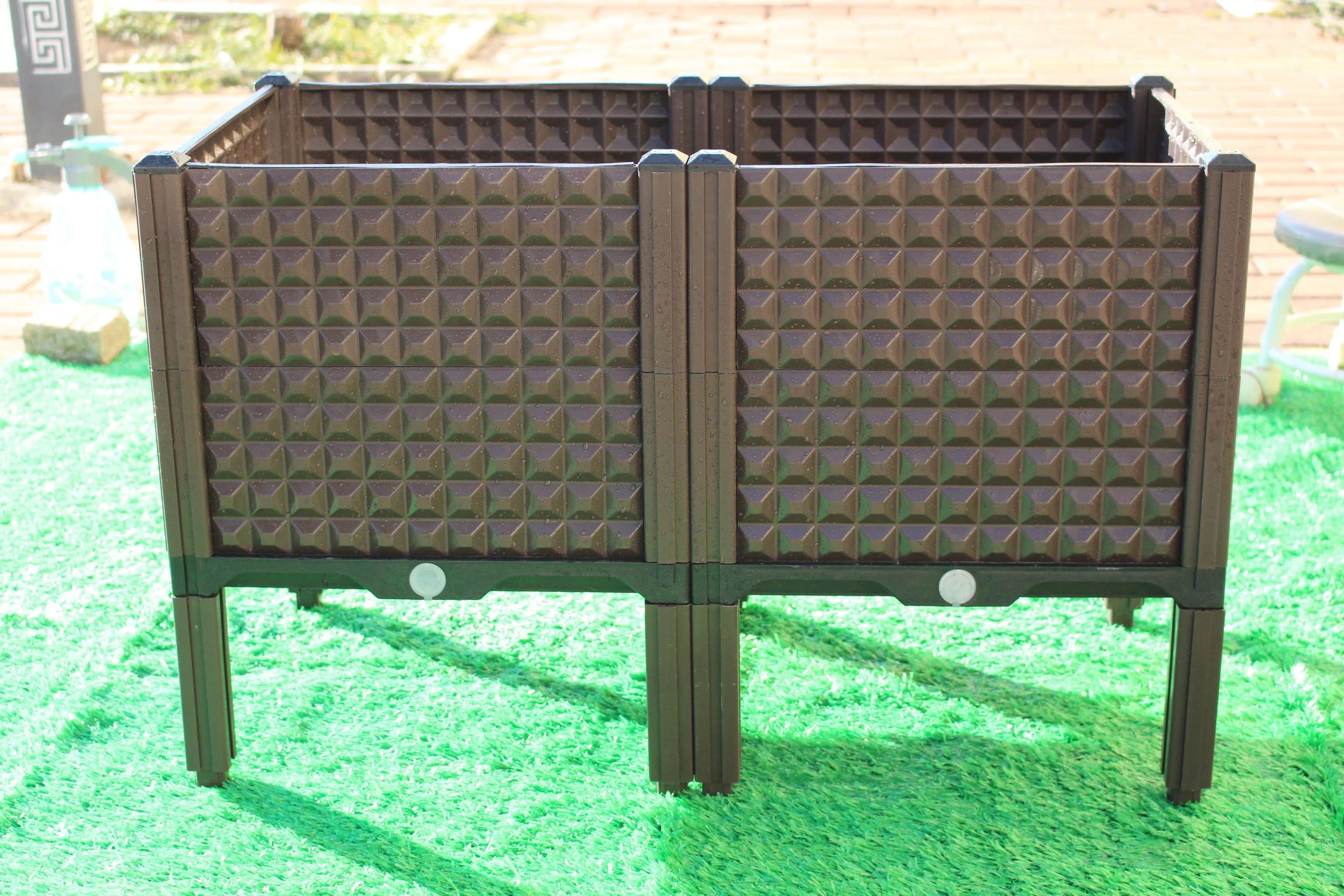 Wholesale Supplier of Plastic Flower Pots for Balcony Gardening, Suitable for Growing Flowers and Vegetables at Home.