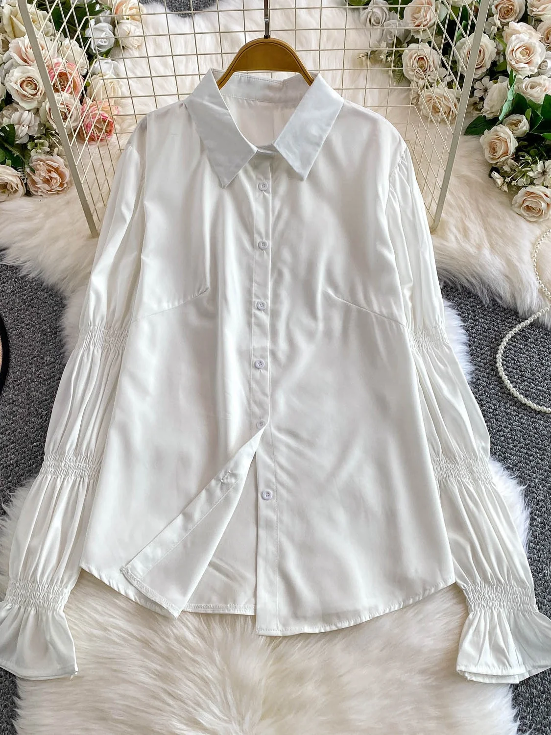 Setelan dua potong rompi tweed tipis berwarna putih bergaya Prancis untuk wanita kantoran.