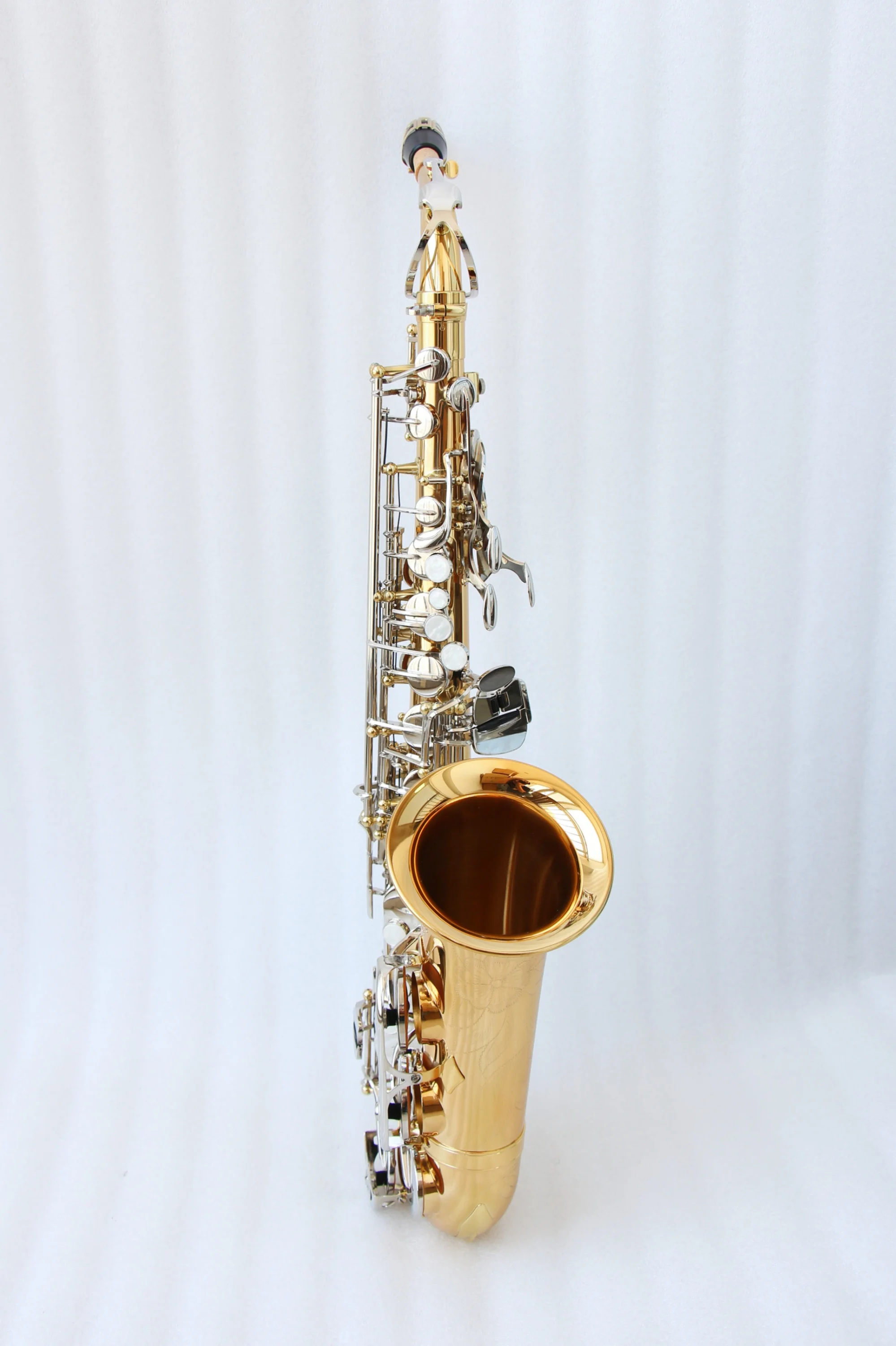 

Professional Alto Saxophone Parts & Accessories Mouthpiece Neck Reeds Microphone Bag Hard Case Option For Musicians On Sale