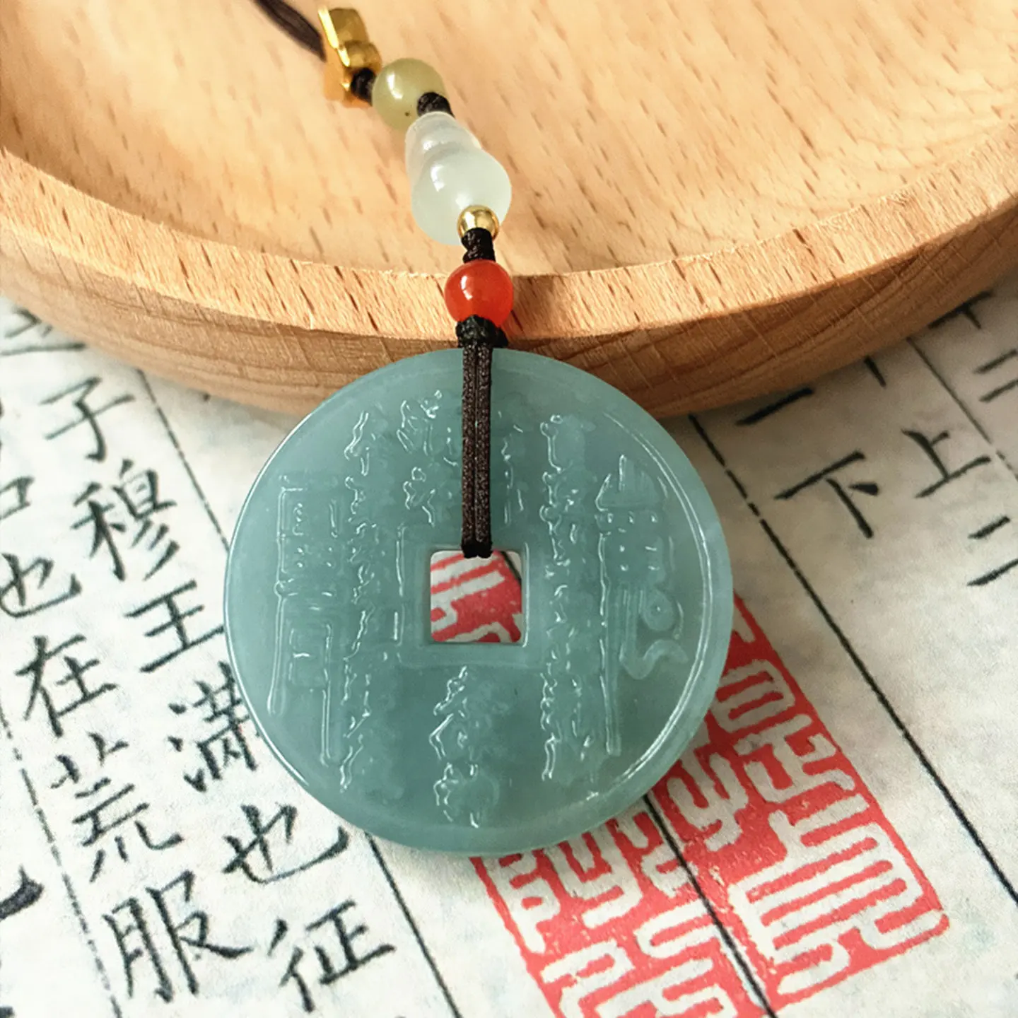 Natural jadeite A goods, mountain ghosts spend money, mobile phone chain, blue water jadeite mobile phone pendant, men's and wom