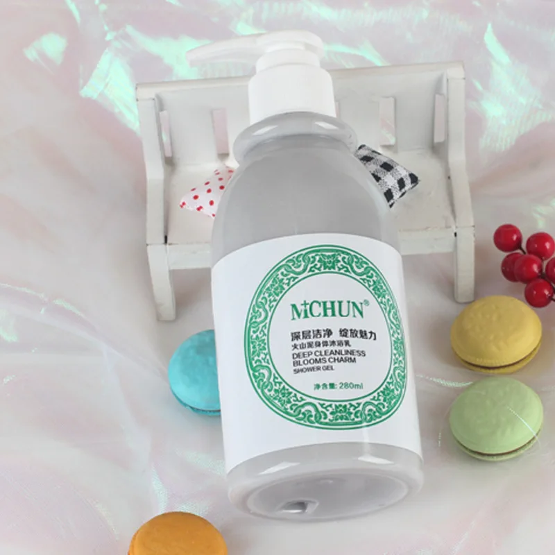 Long-lasting Scented Shower Gel with Volcanic Mud for Gentle Cleansing and Nourishing Bath