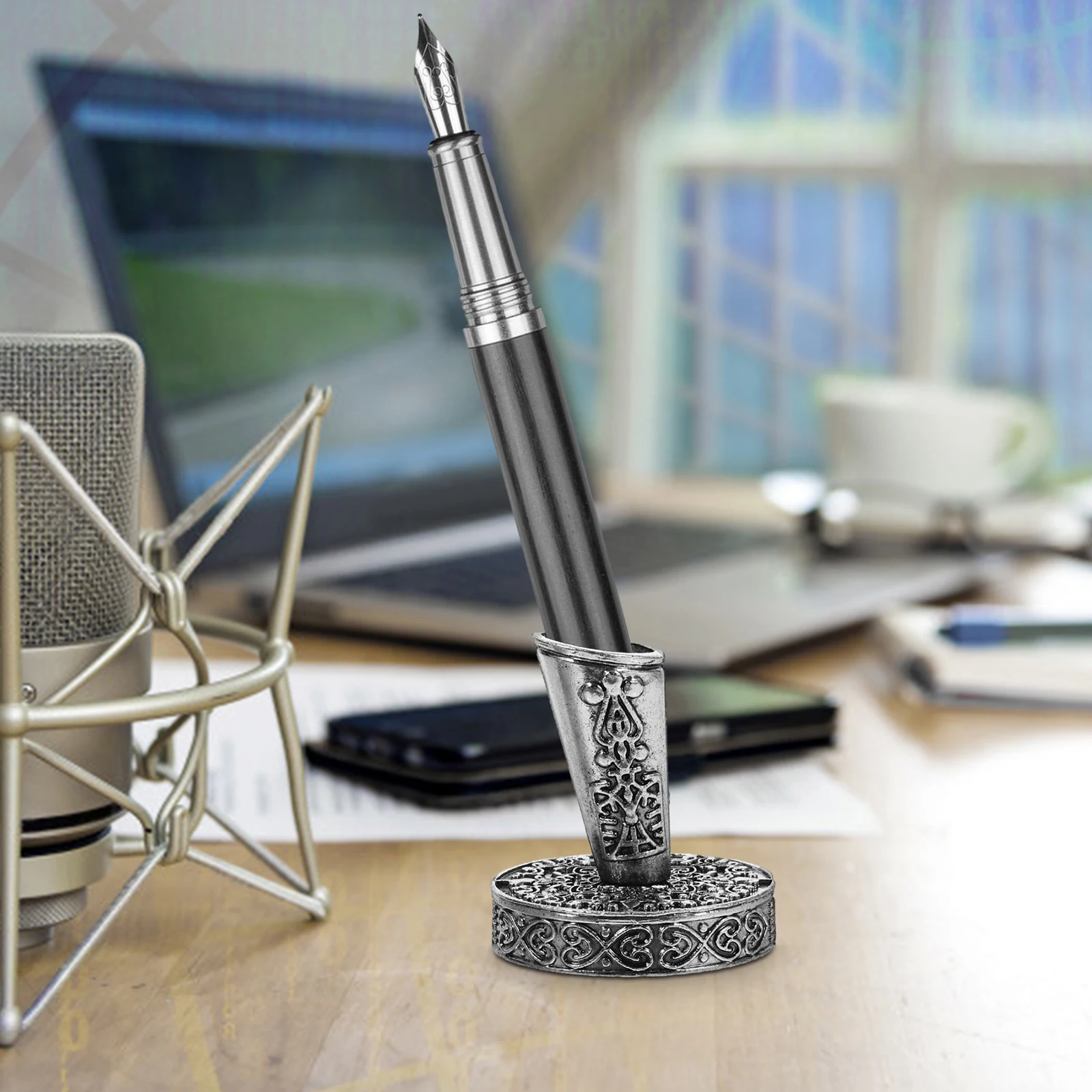 Vintage Metal Single Pen Holder Retro Desk Pen Stand Ink Pen Base Calligraphy Pen Holder For Home Study Student Gift